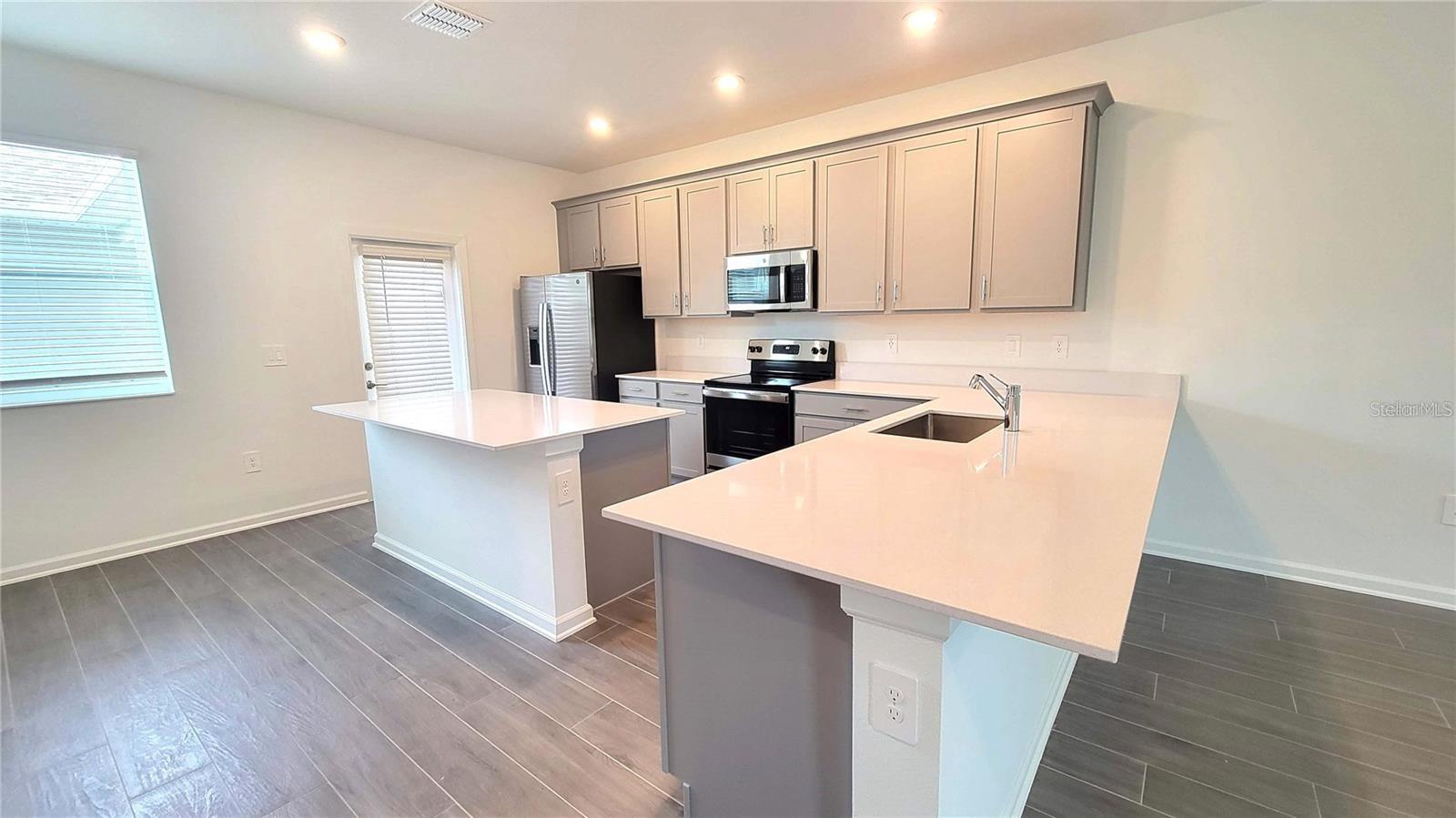 1690 Contentment Loop, FL