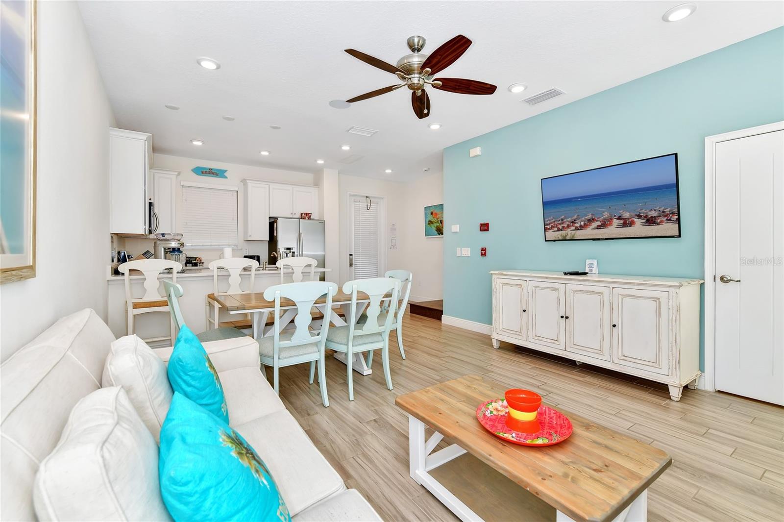 8024 Flip Flop Way, FL