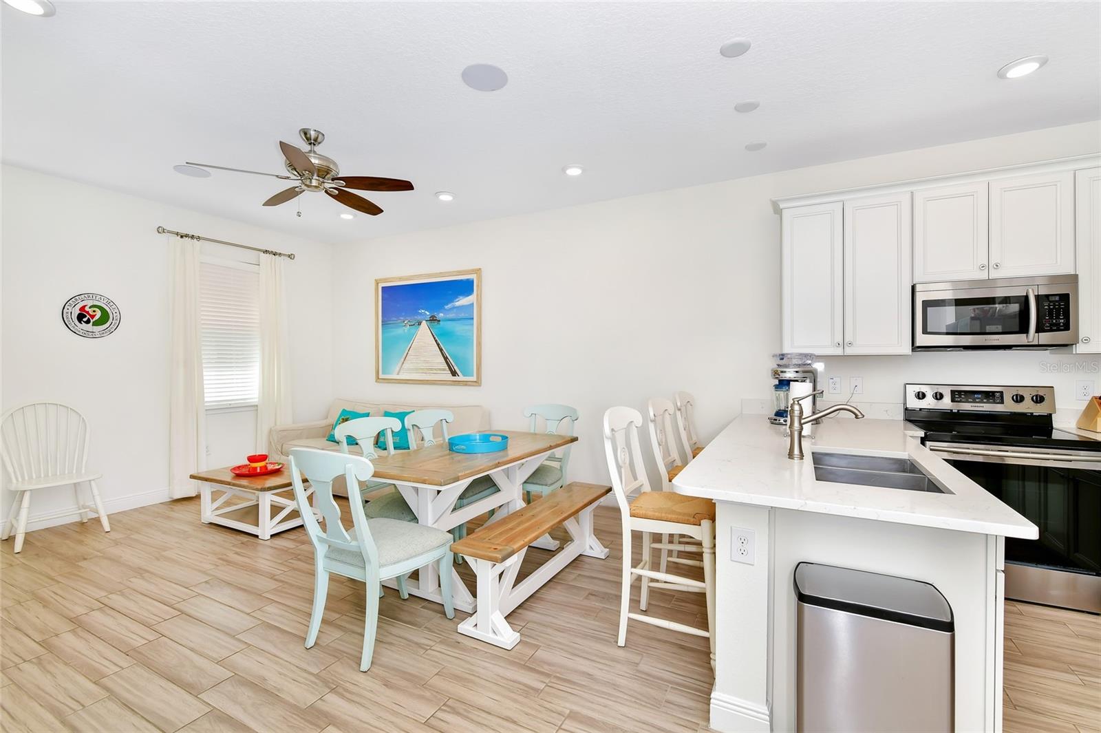 8024 Flip Flop Way, FL