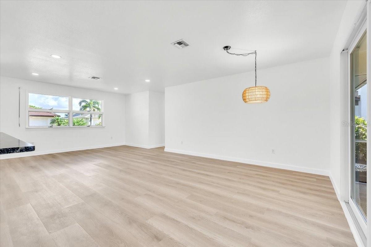 2839 Via Paloma Drive, FL