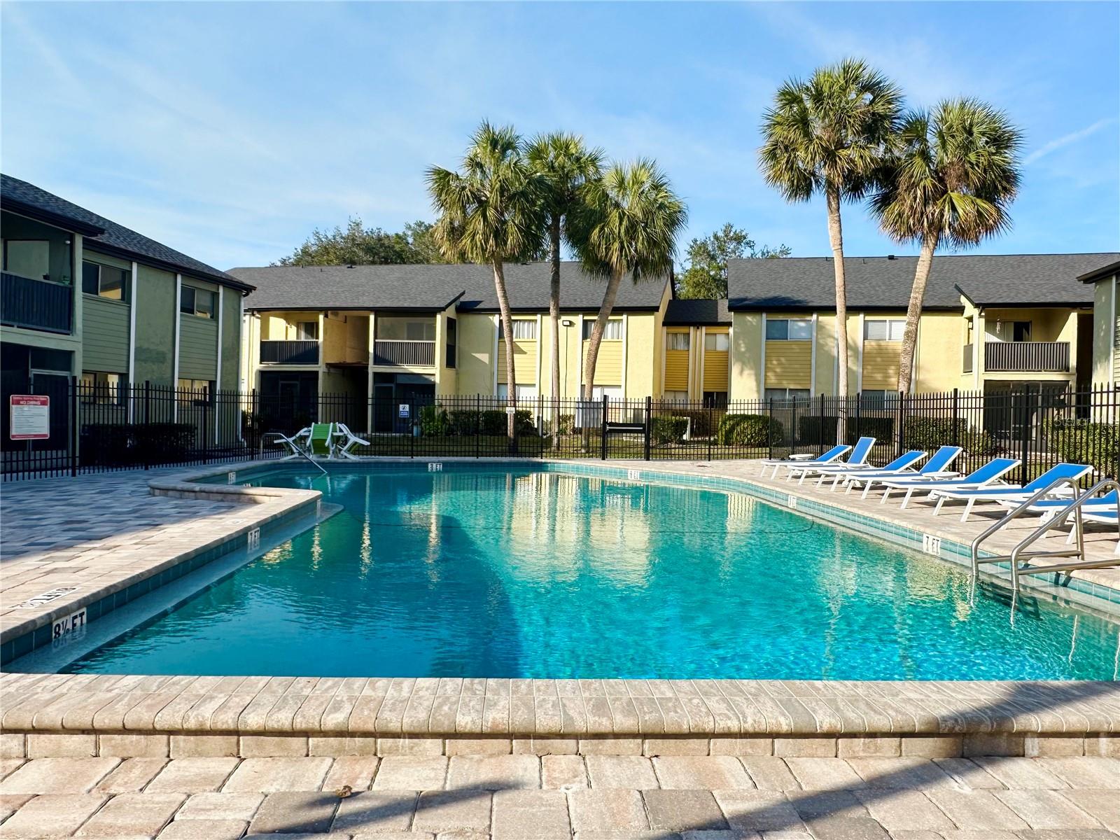 912 Lake Destiny Road, FL