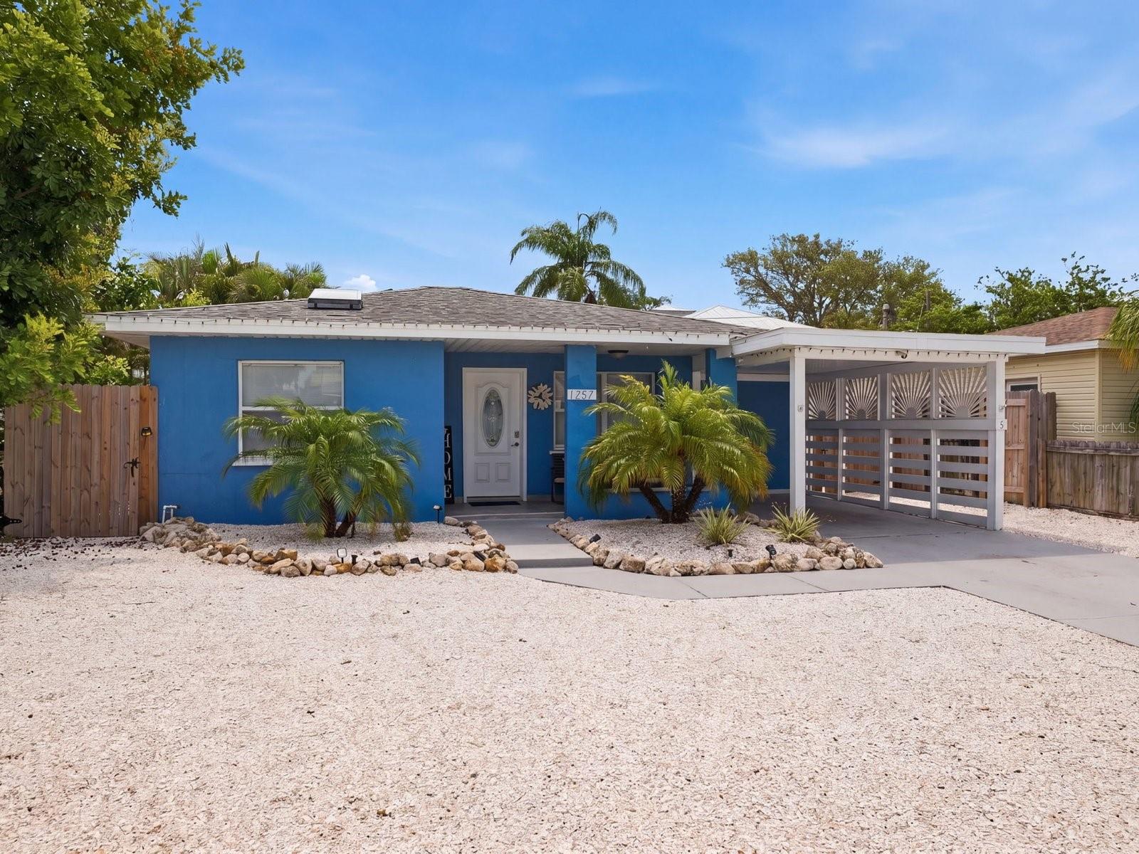 1207 1st Street, FL