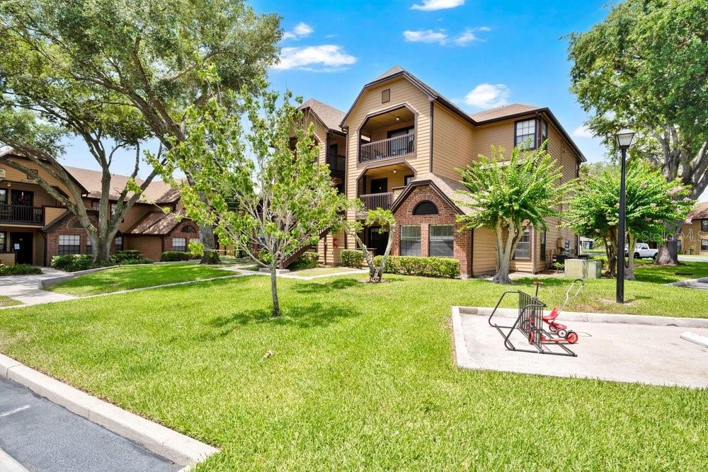 360 Lake Ontario Court, FL