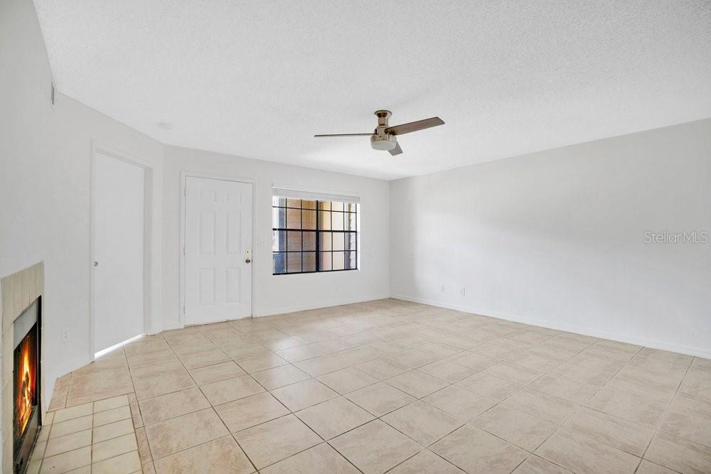 360 Lake Ontario Court, FL