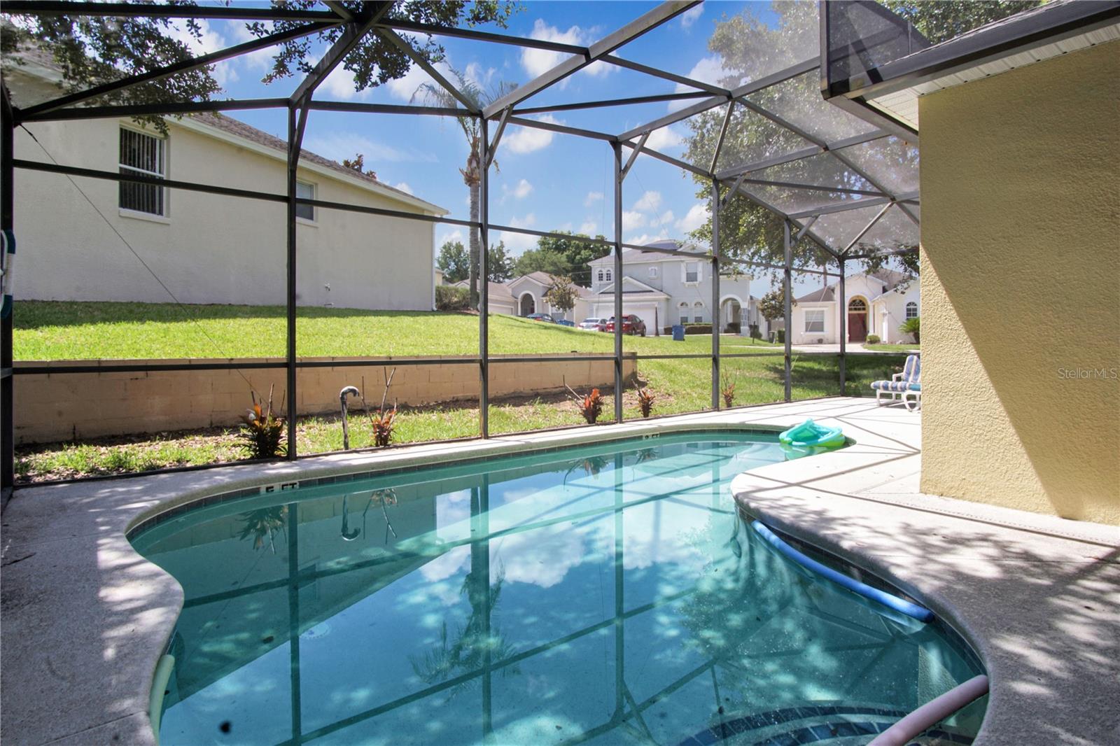 546 Pineloch Drive, FL