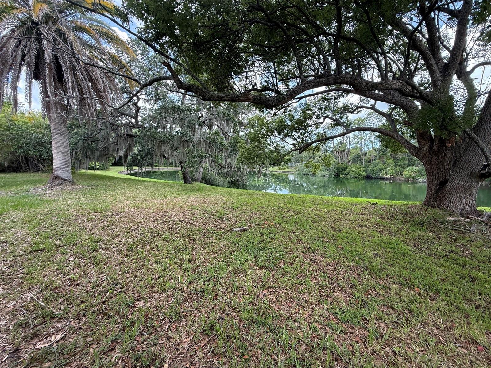8018 Wildflower Row, FL