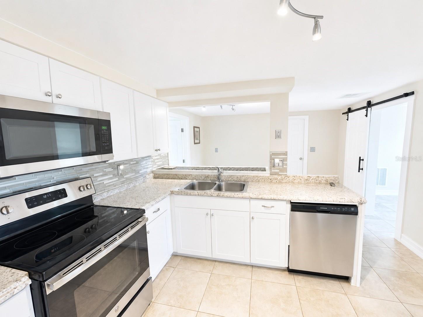 3711 Redwood Drive, FL