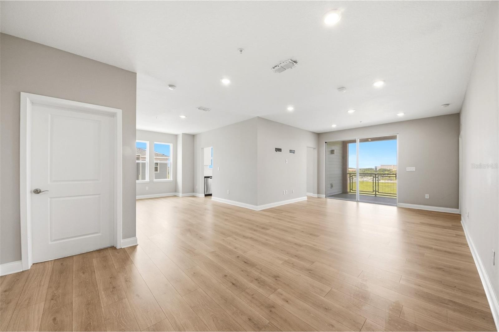 7521 Laureate Boulevard, FL