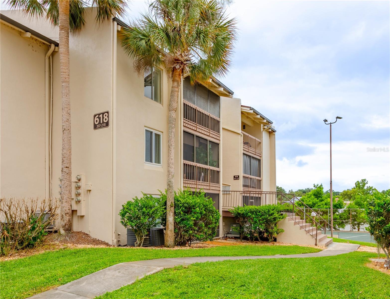 618 Orange Drive, FL