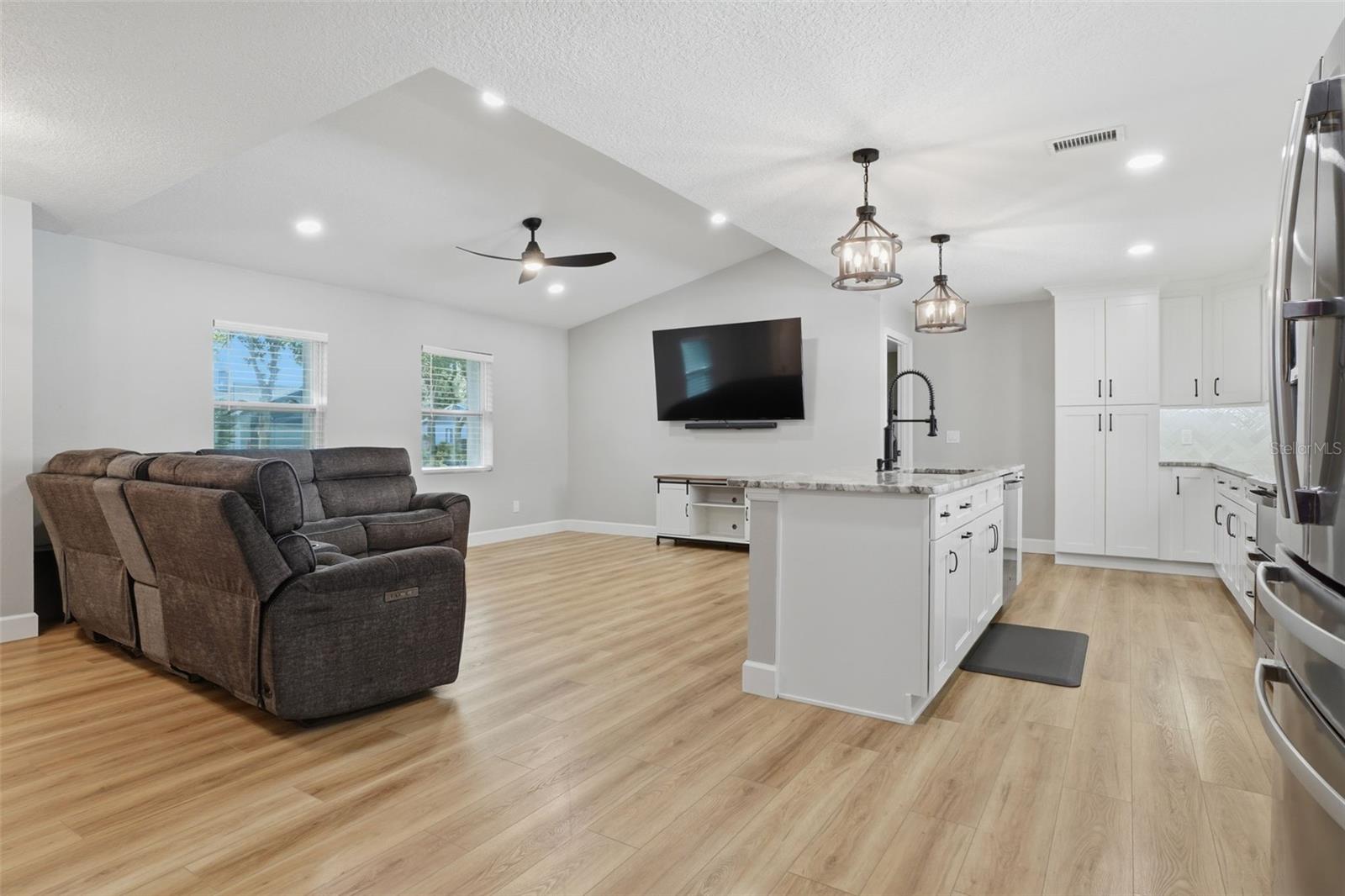 1511 Gladiolas Drive, FL
