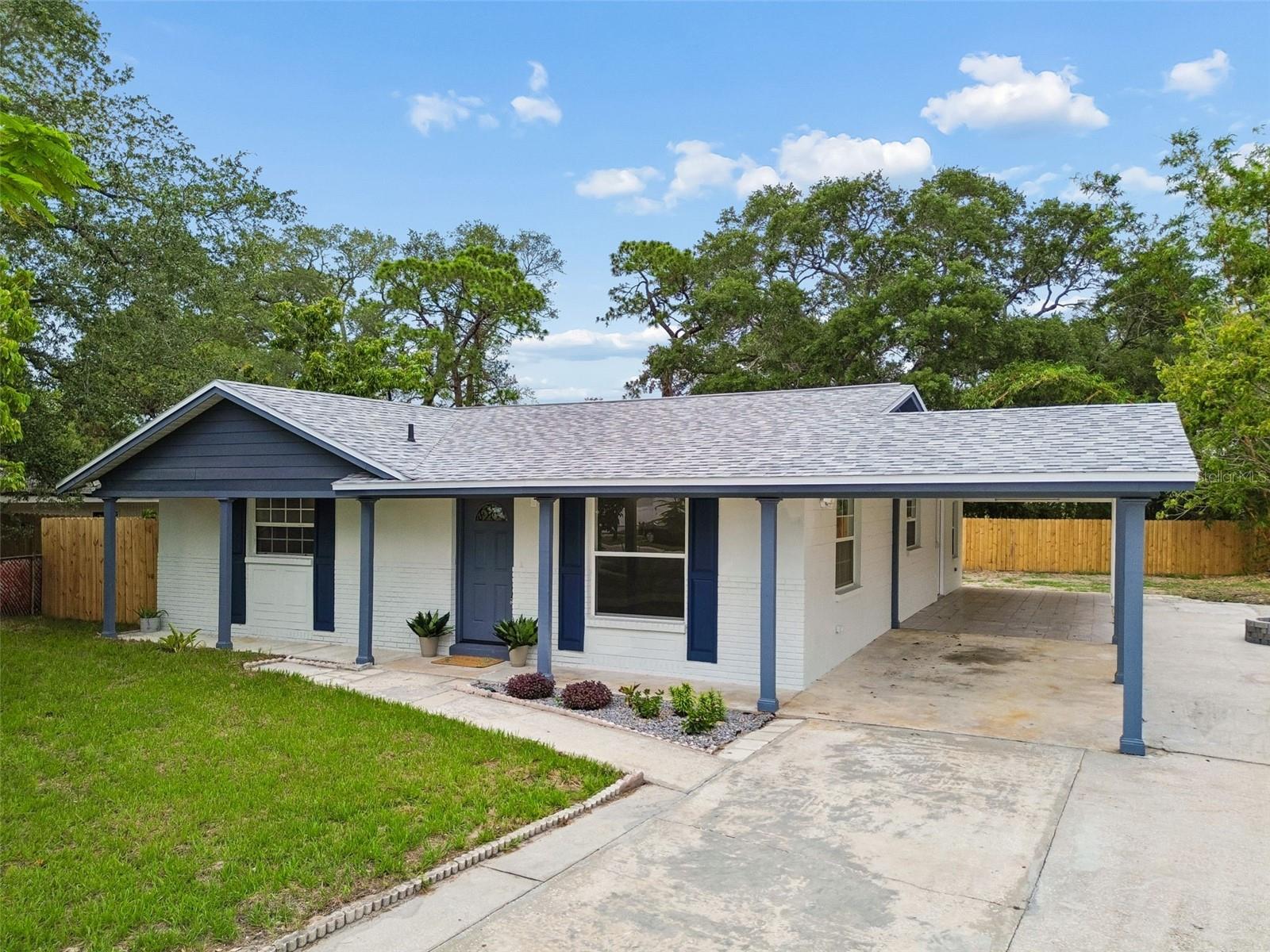 6532 West Shore Circle, FL