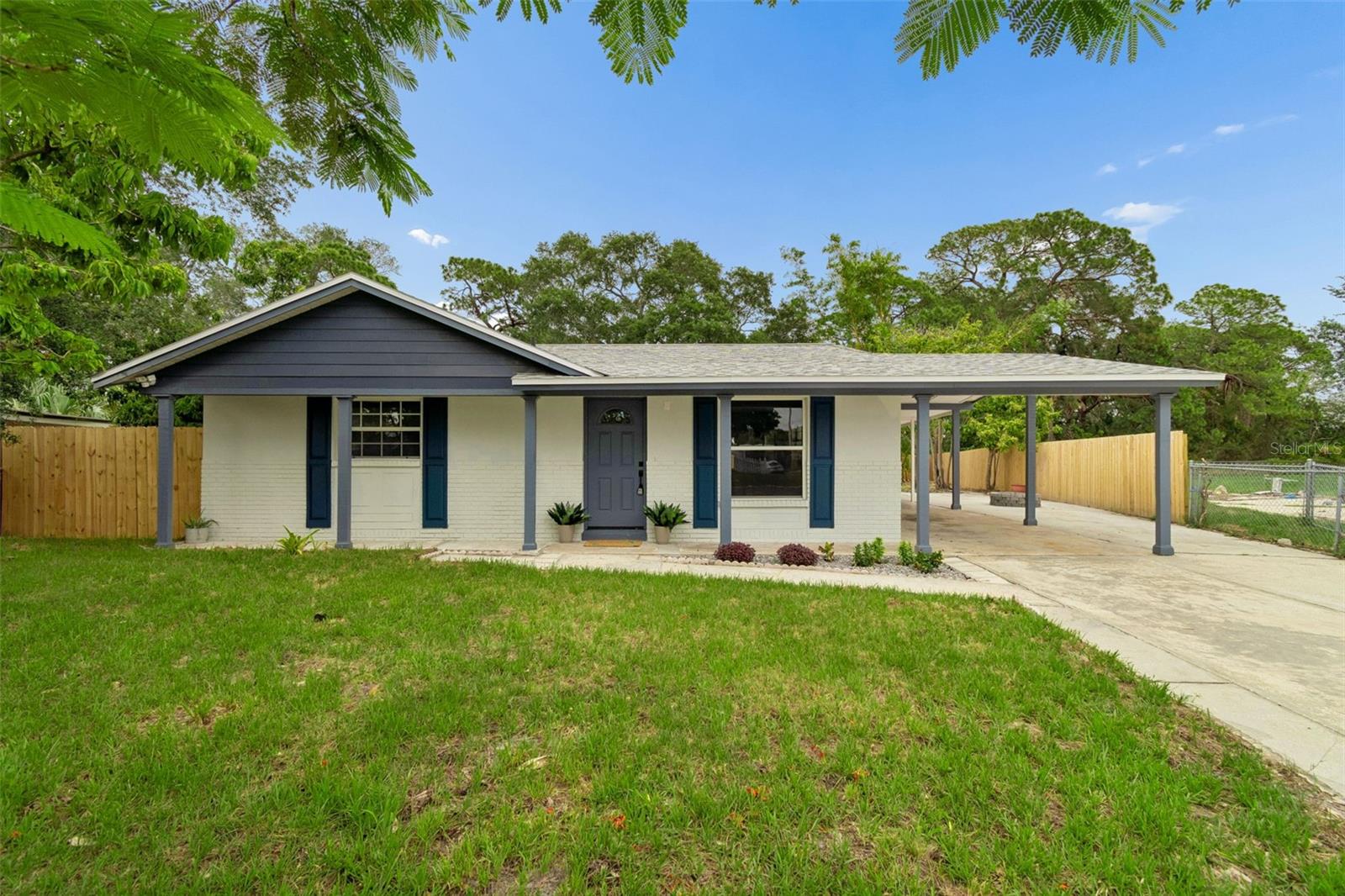6532 West Shore Circle, FL