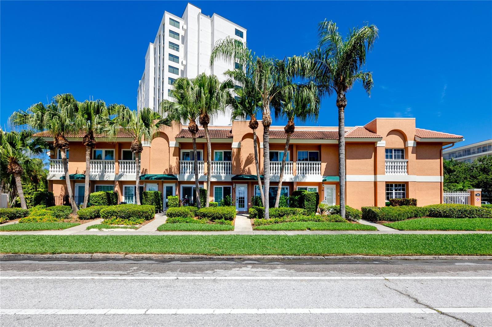 920 North Shore Drive, FL