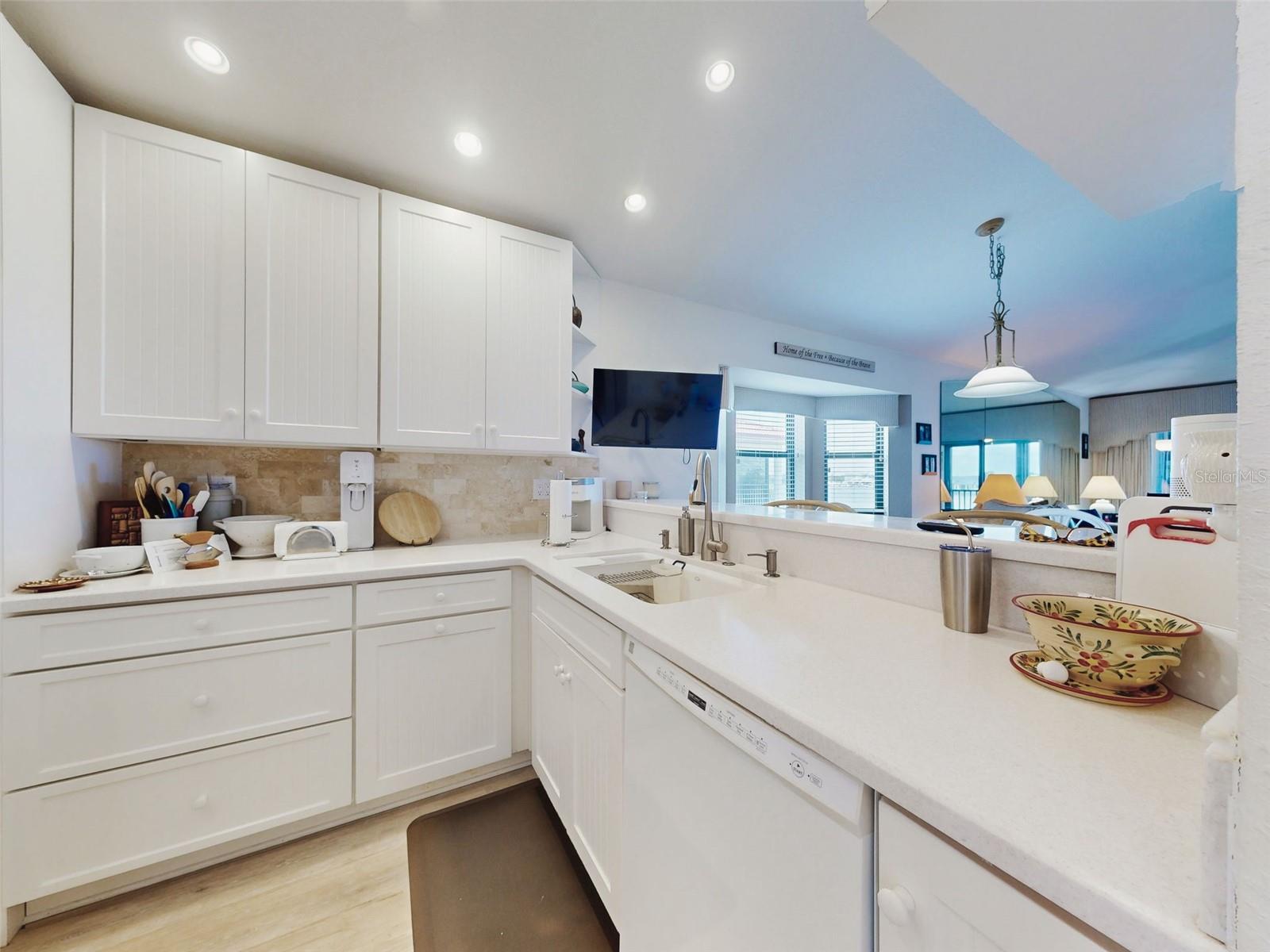 444 Bouchelle Drive, FL