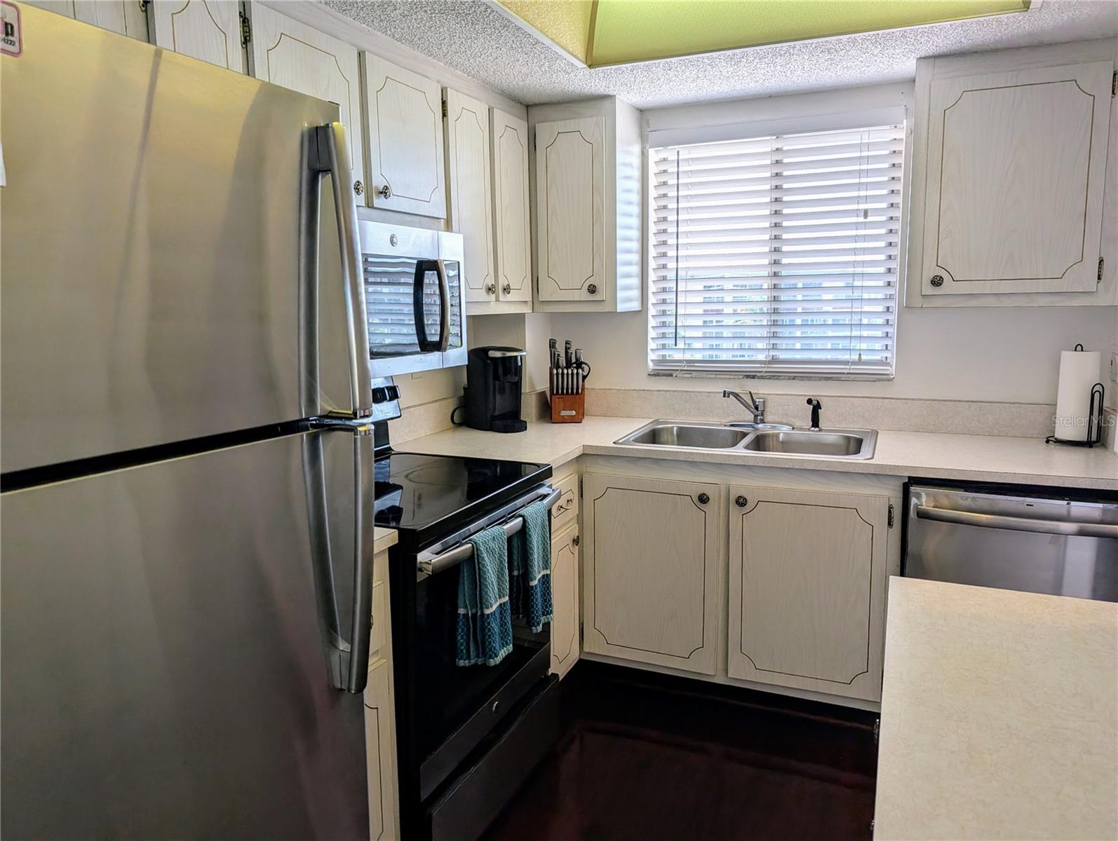 3963 Lake Bayshore Drive, FL