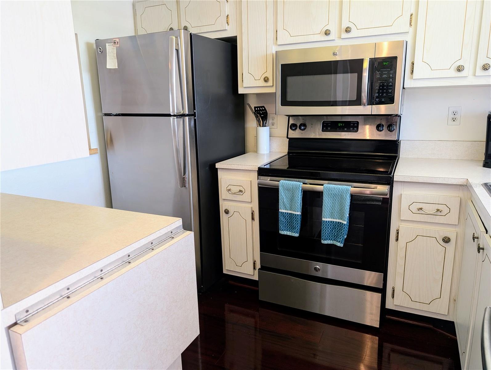 3963 Lake Bayshore Drive, FL