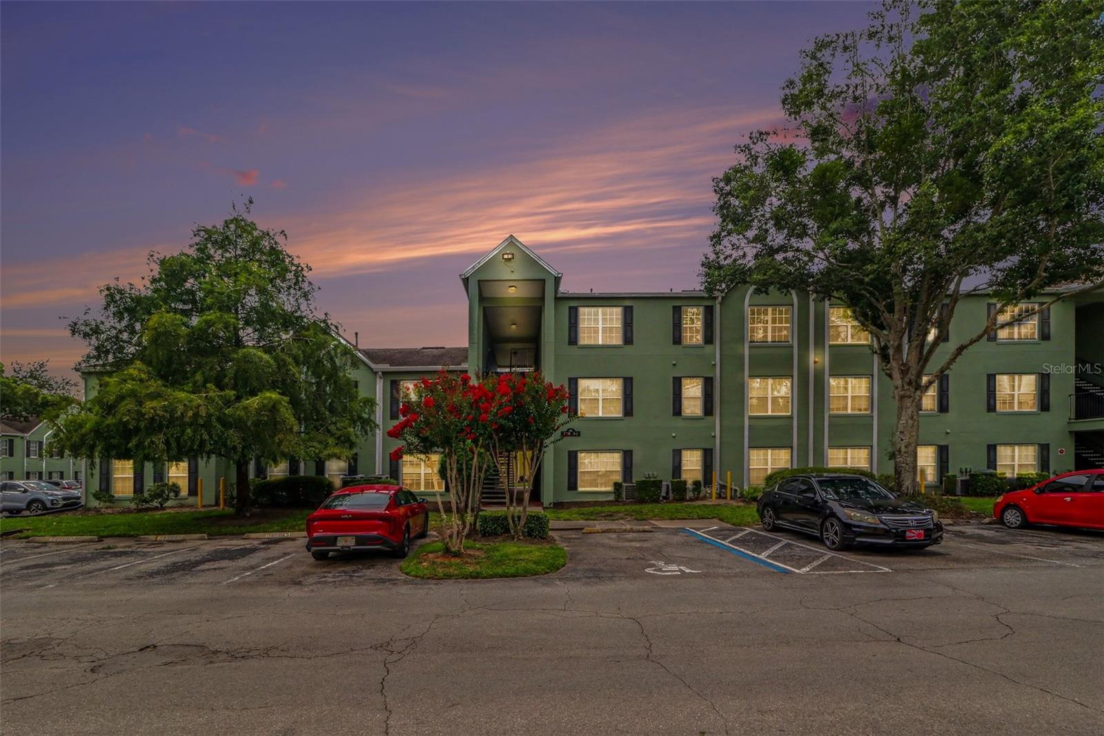 2031 Dixie Belle Drive, FL