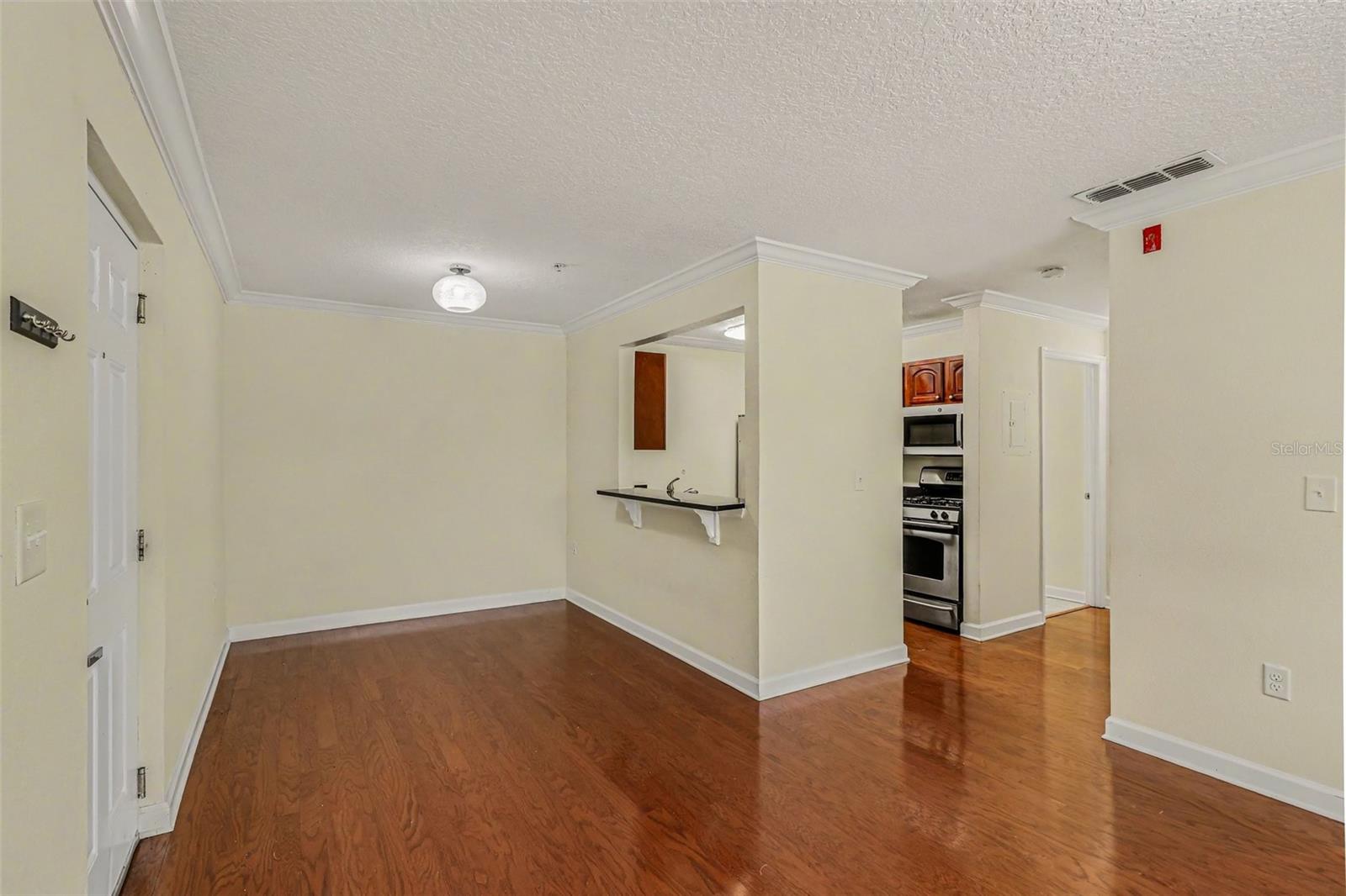 2031 Dixie Belle Drive, FL