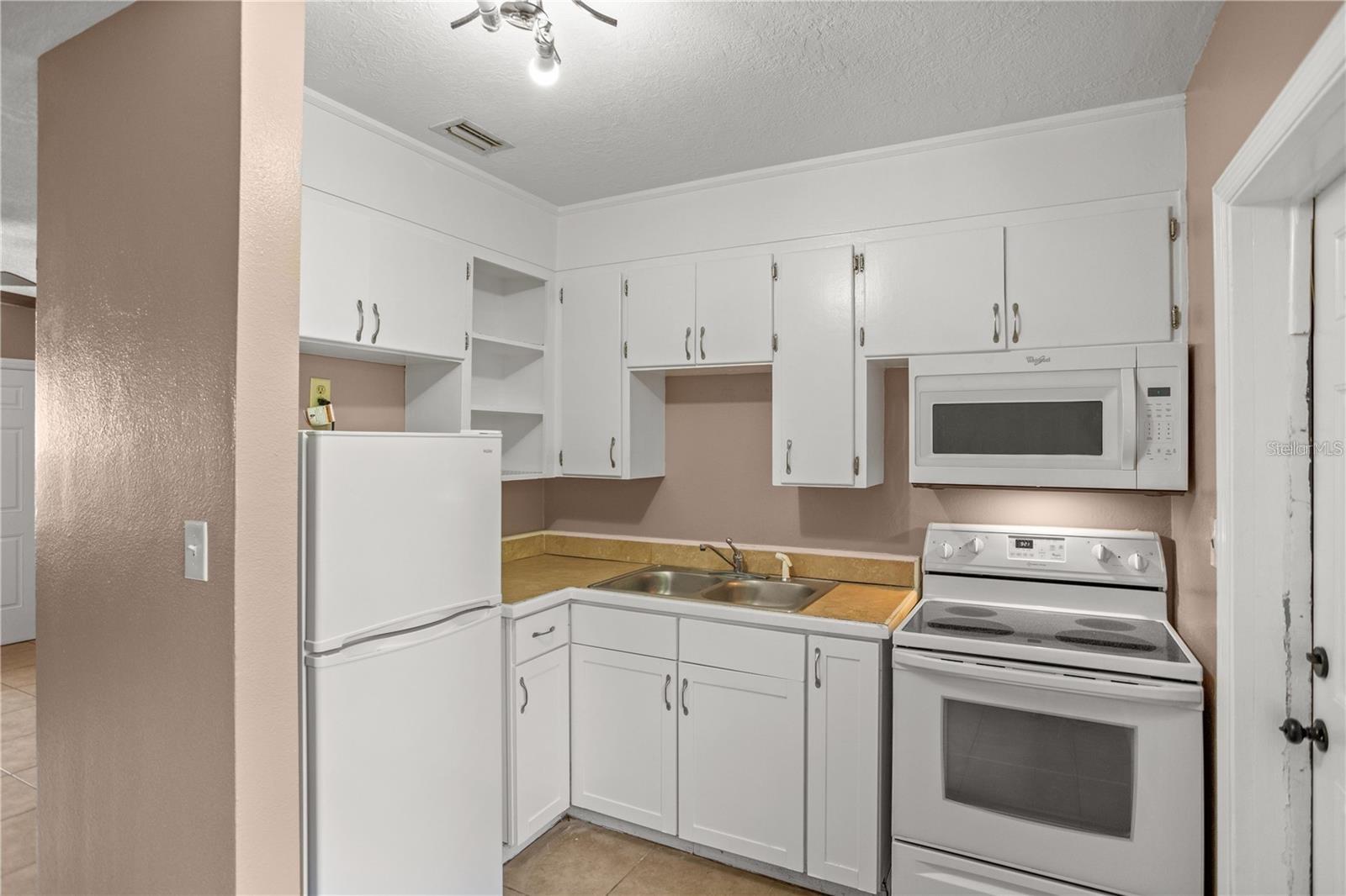 2152 3rd Street, FL