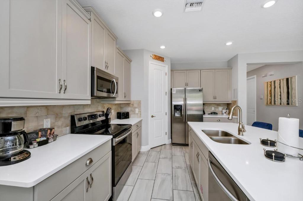401 Southfield Street, FL