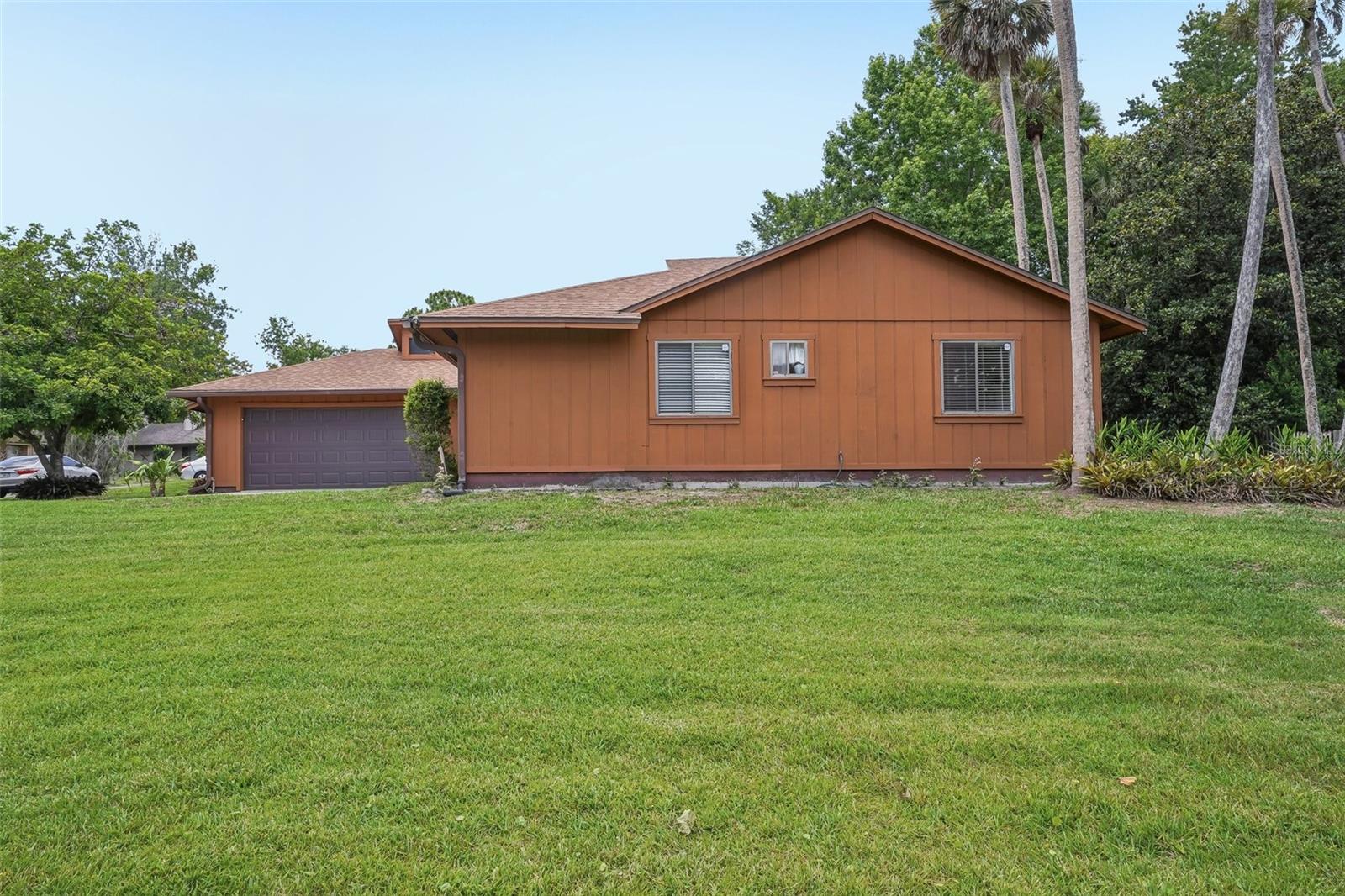 819 Dundee Drive, FL