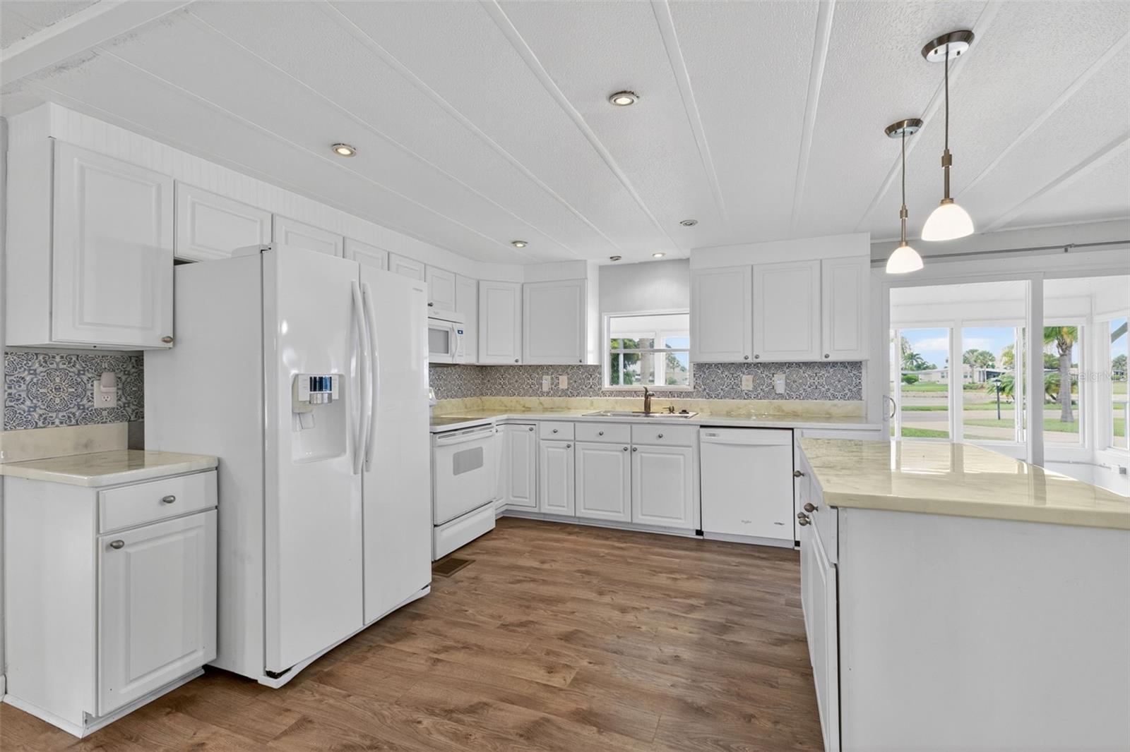401 Loma Linda, FL