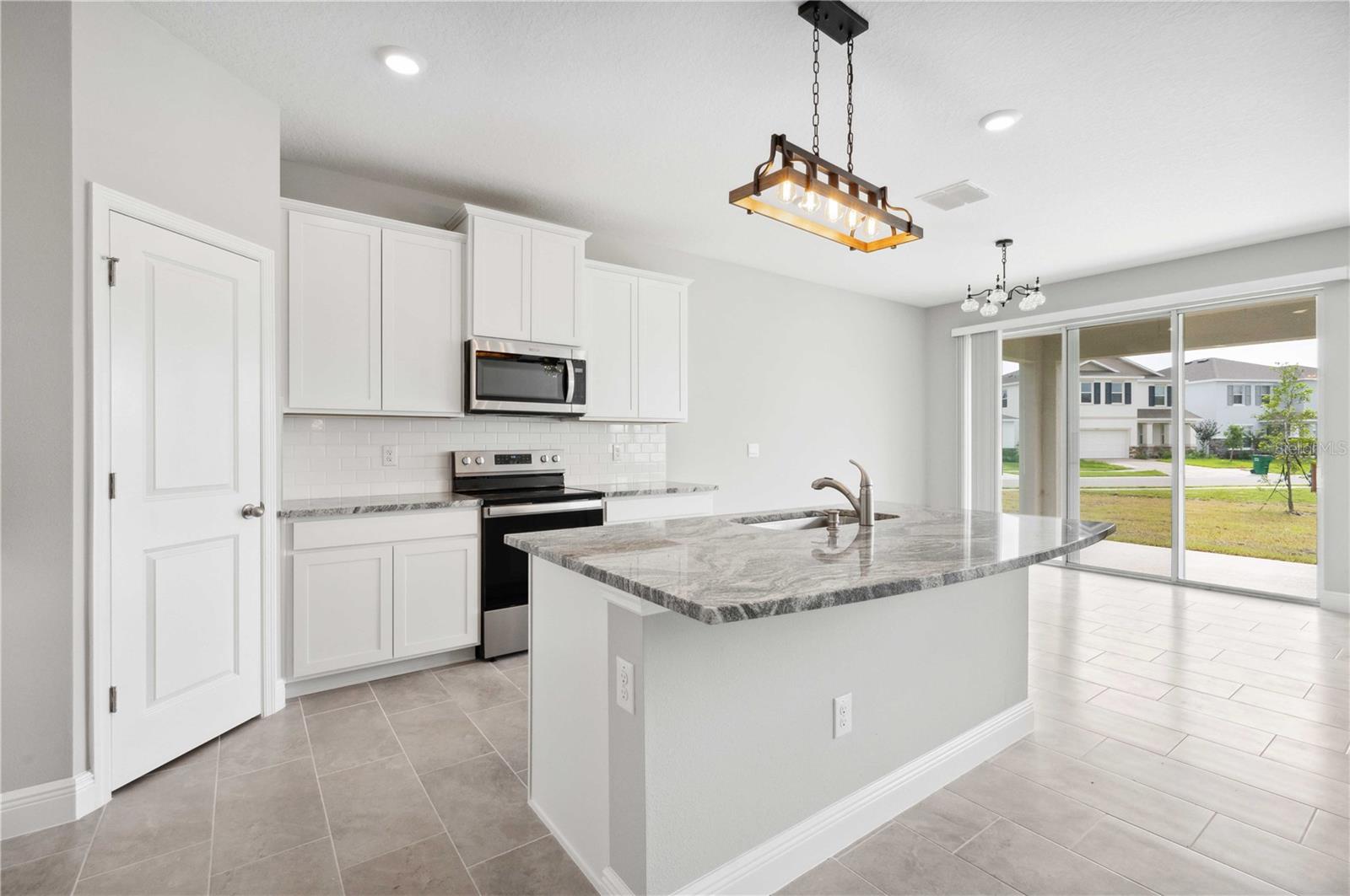 2560 Warren Acres Boulevard, FL