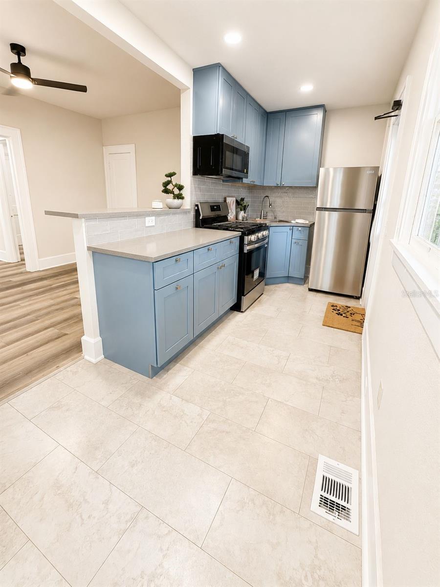 824 6th Street, FL