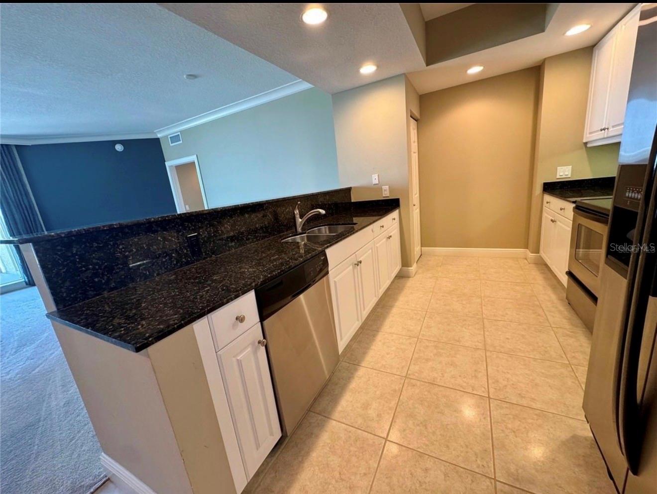 800 Tamiami Trail, FL
