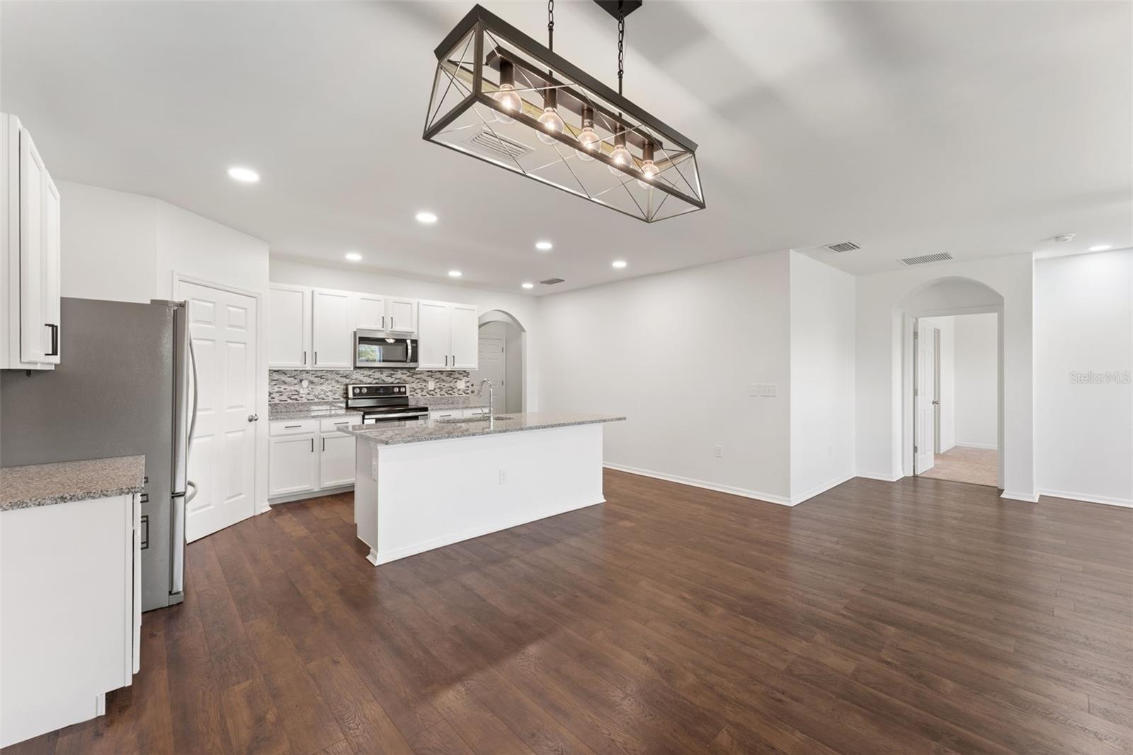 3945 River Bank Way, FL