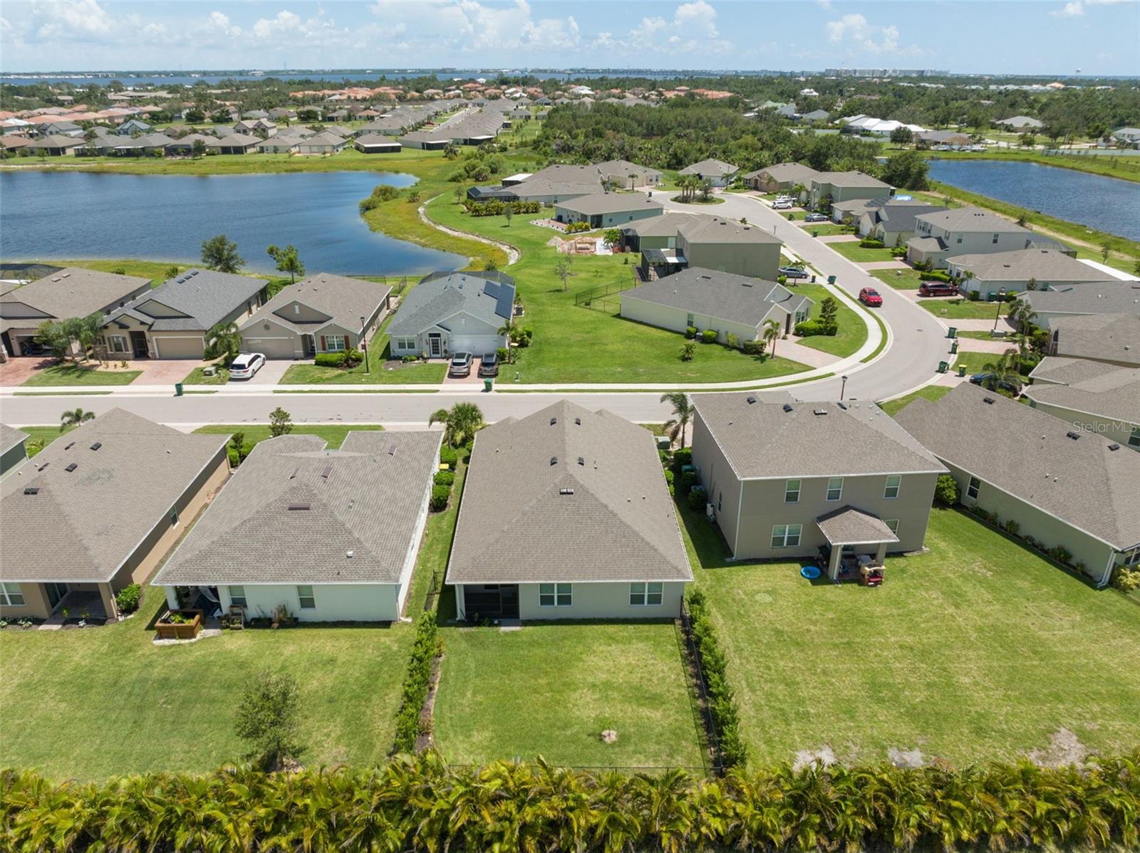 3945 River Bank Way, FL