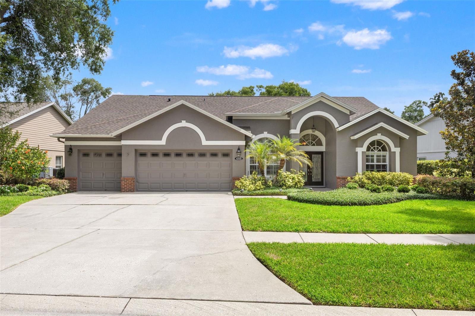 4315 Round Lake, FL