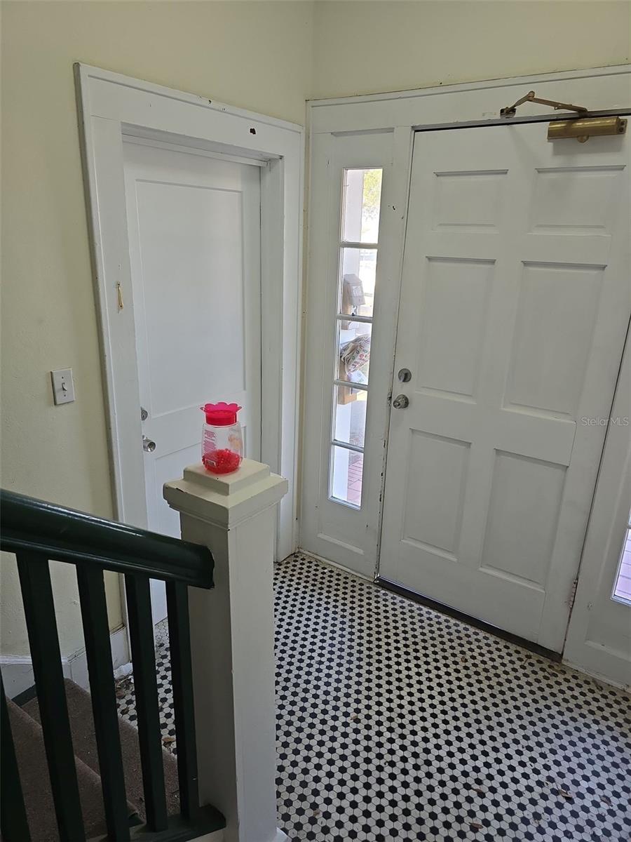 4905 Central Avenue, FL