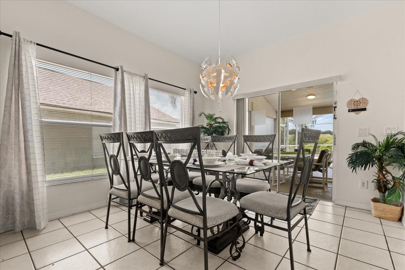 526 Windsor Place, FL