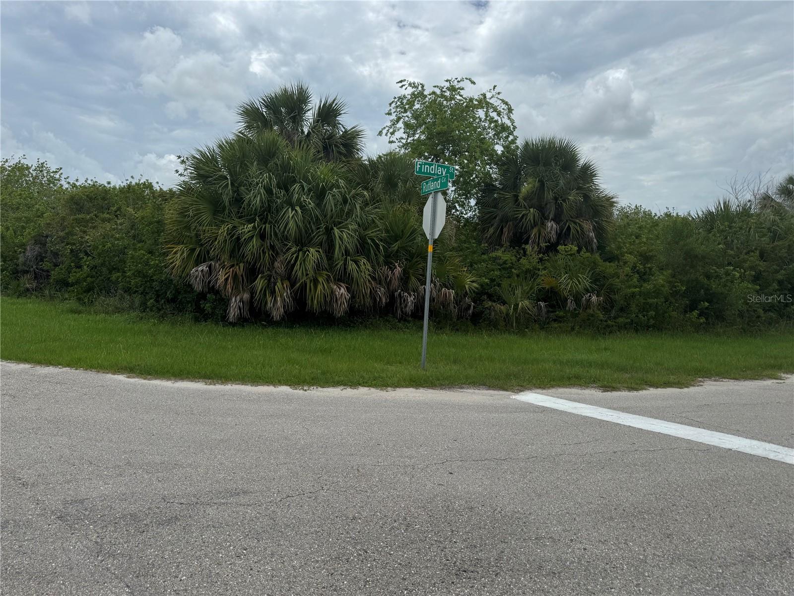 379 Findlay Street, FL