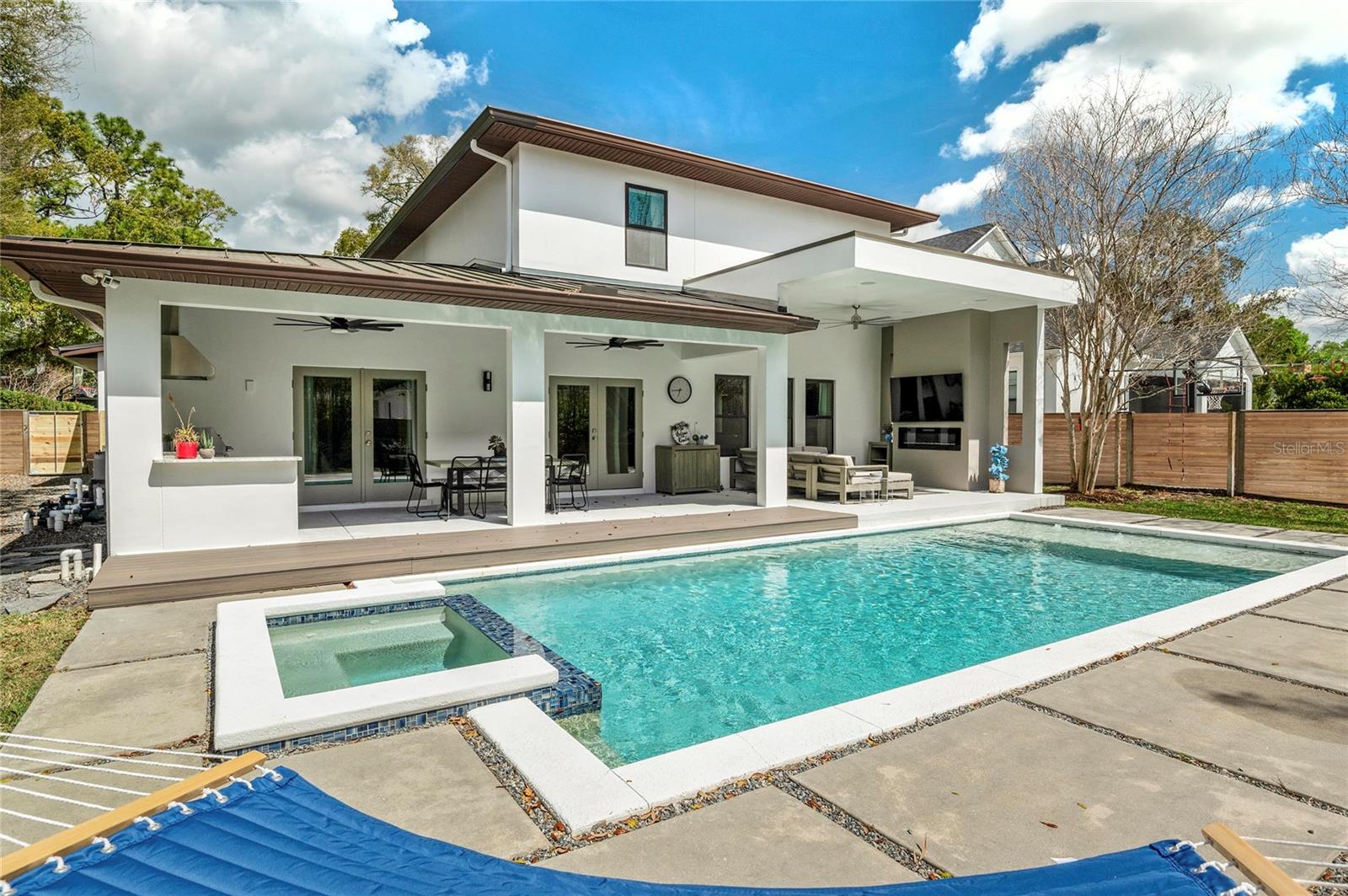 230 Rockwood Way, FL