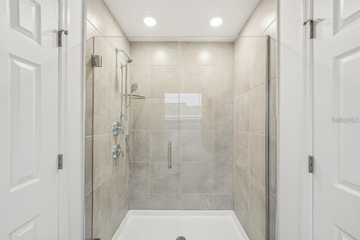 434 North Boulevard E, FL