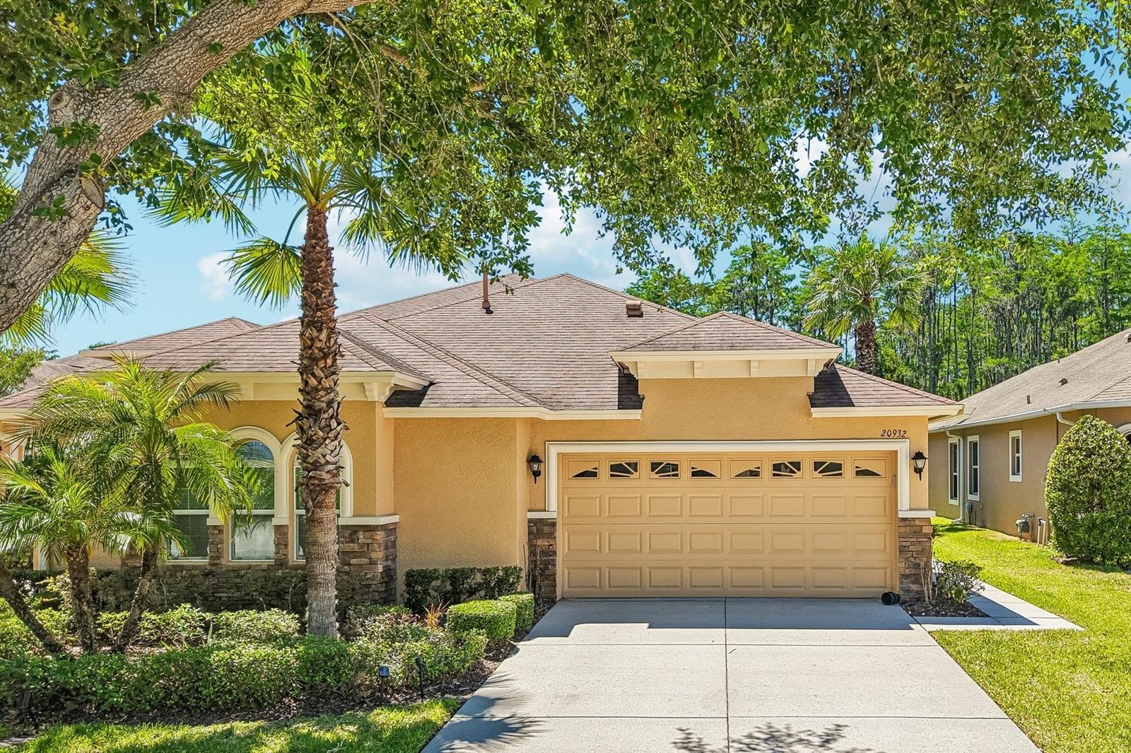 20932 Amanda Oak Court, FL