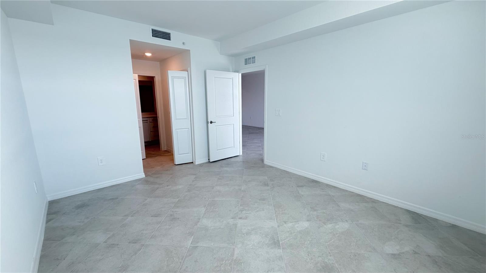 19116 Scallop Loop, FL
