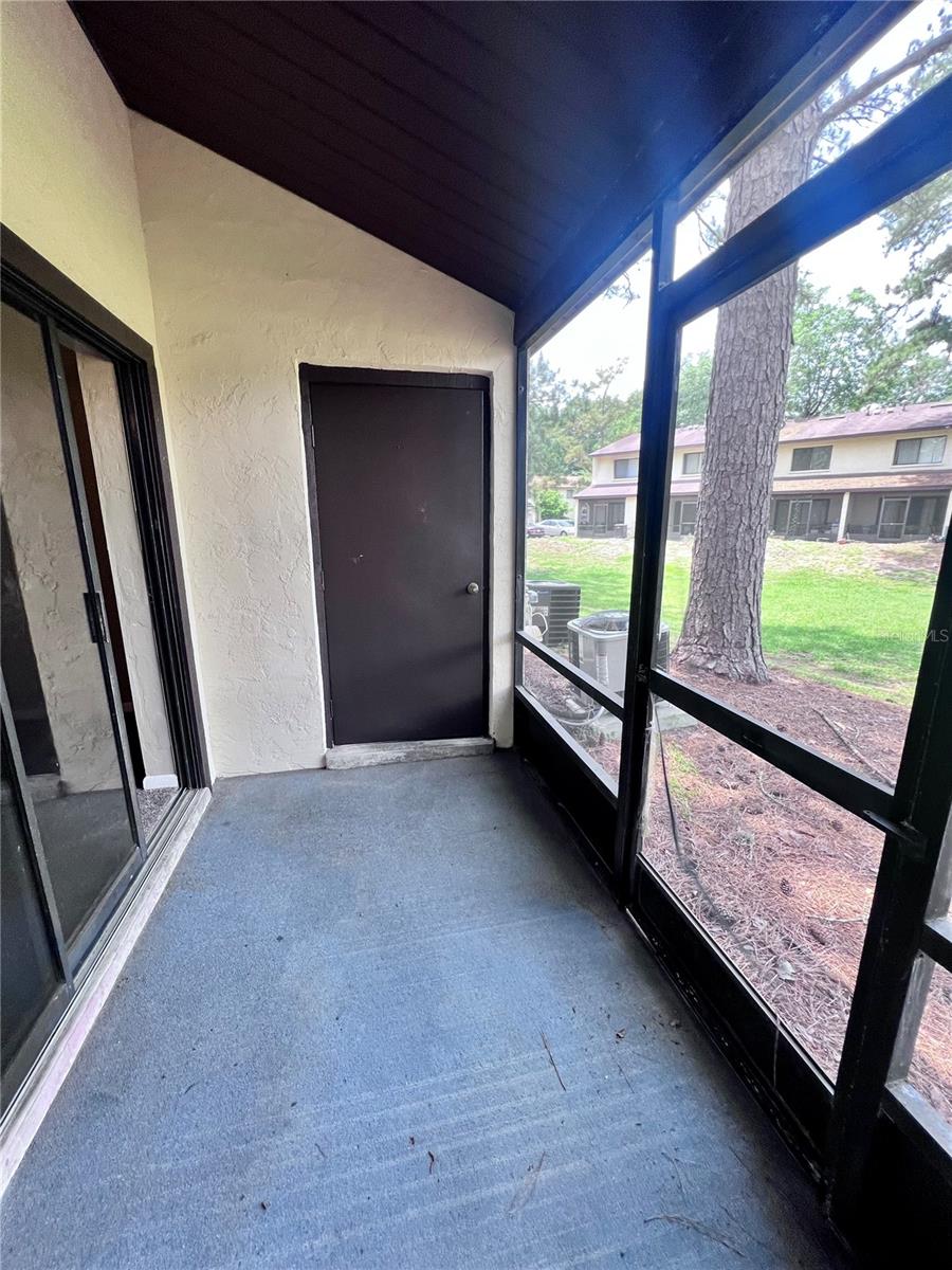 2735 35th Place, FL