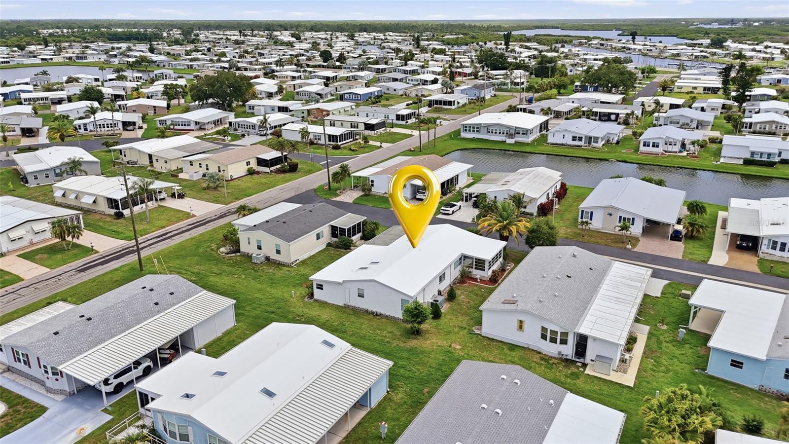 452 Sharks Point, FL