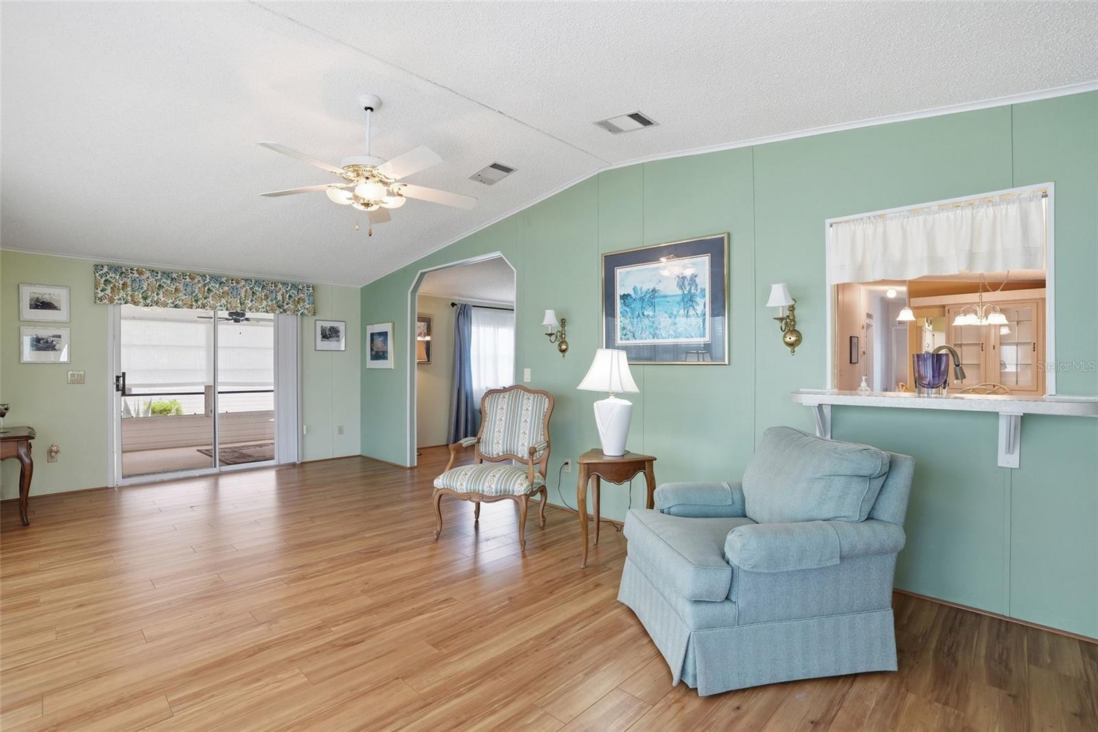452 Sharks Point, FL