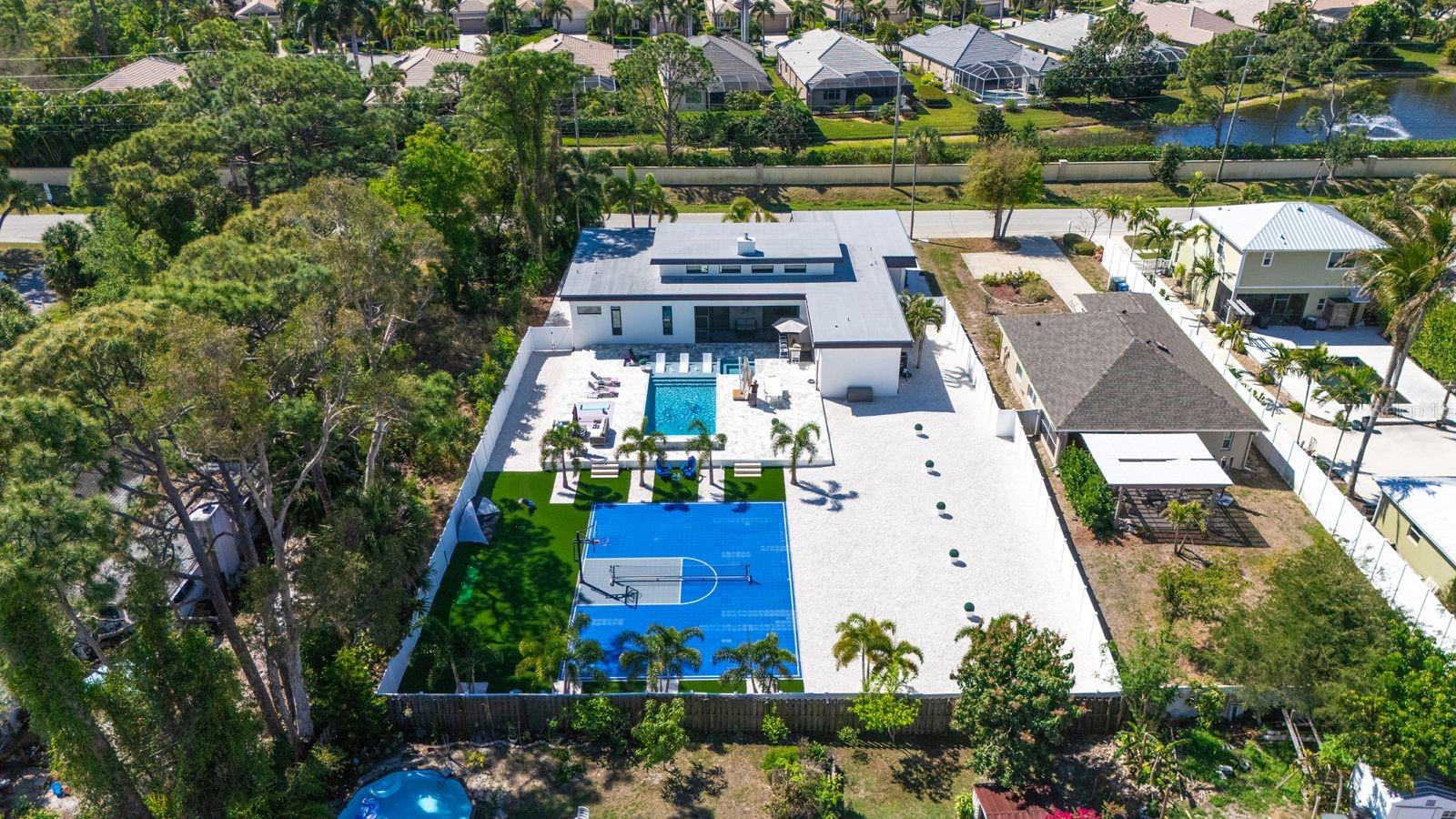 1899 Vamo Way, FL