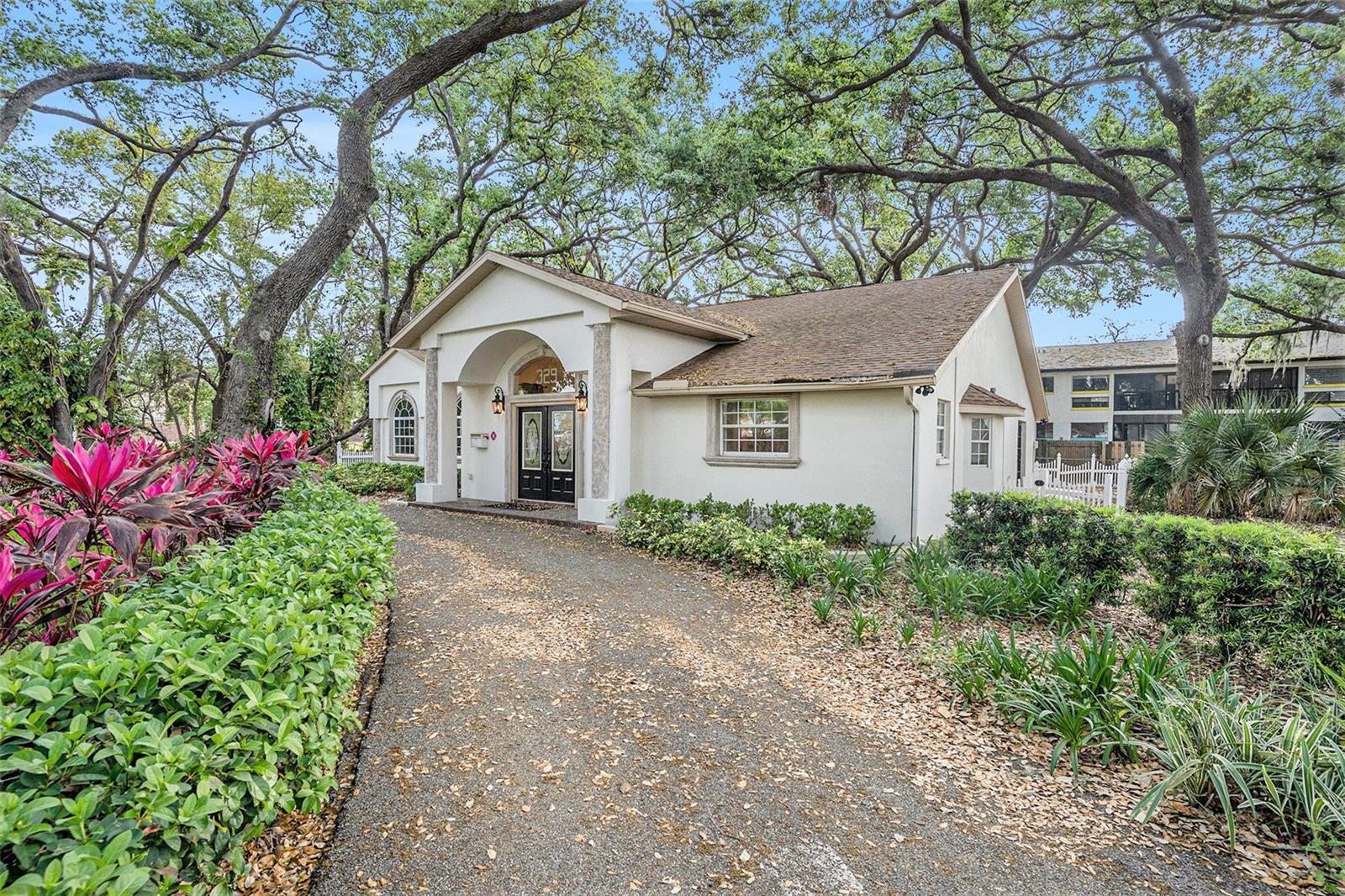 329 Pauls Drive, FL