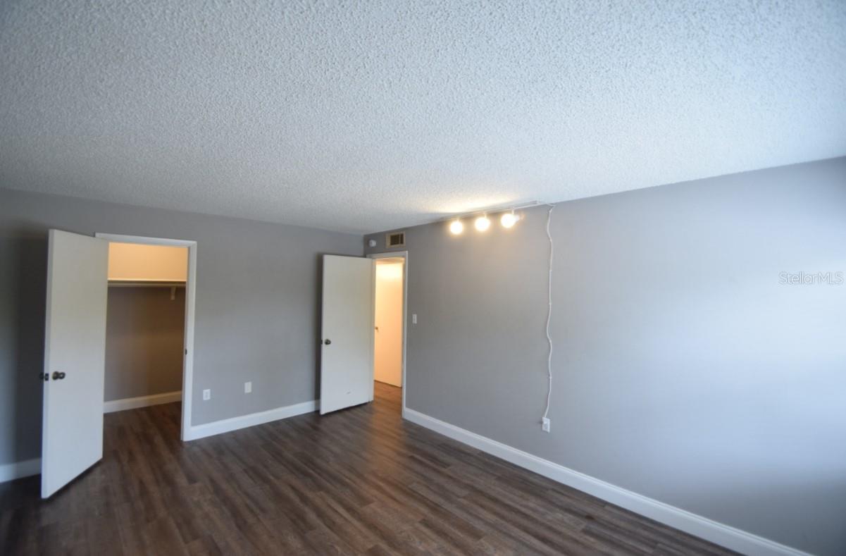 1005 New York Avenue, FL