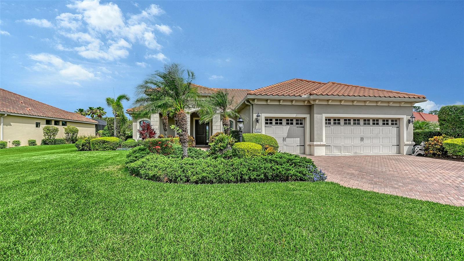 8215 Larkspur Circle, FL