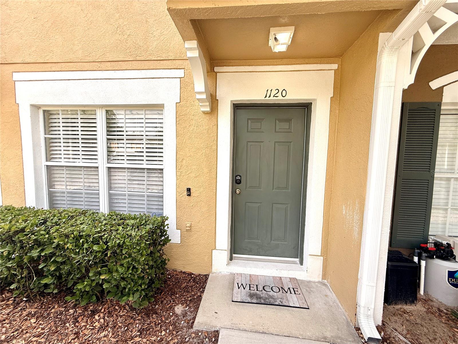 1120 Kennewick Ct, FL