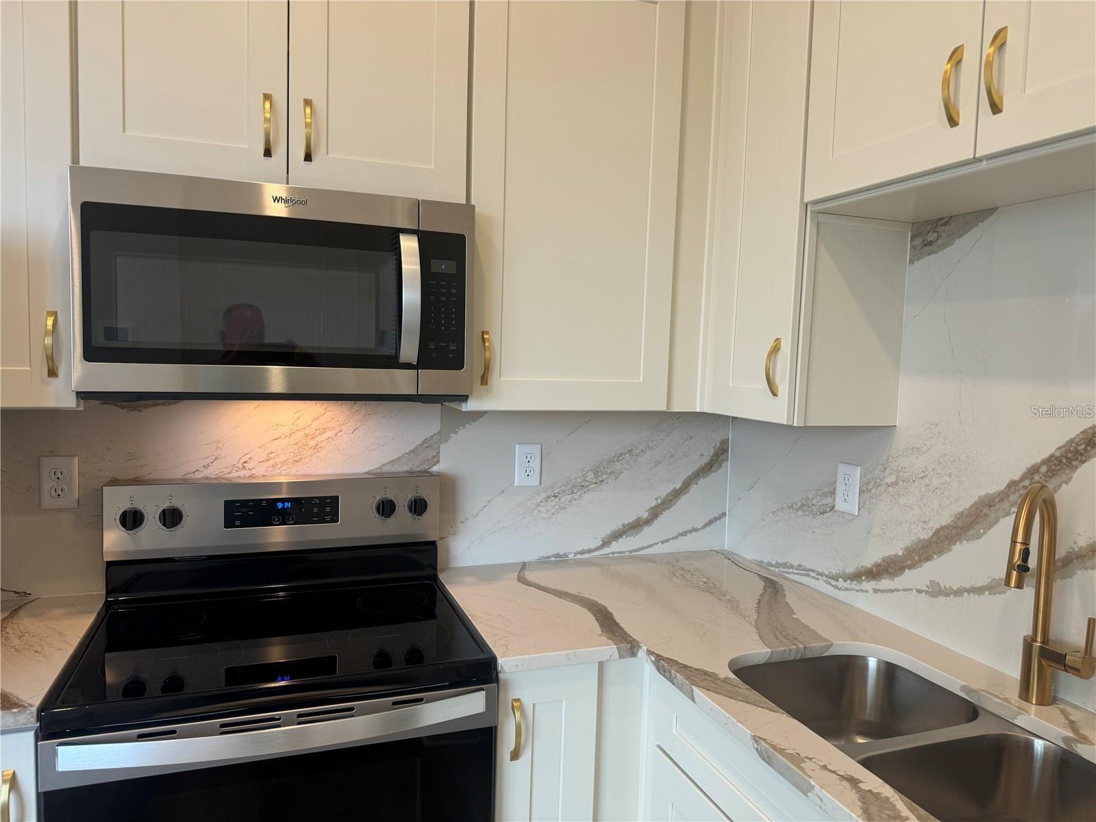 798 Tetbury Loop, FL