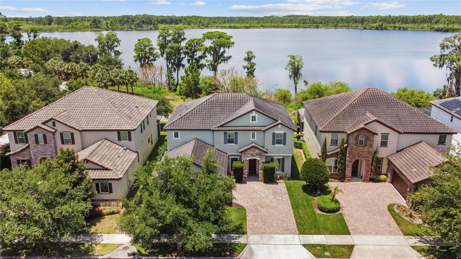 8394 Lookout Pointe Drive, FL