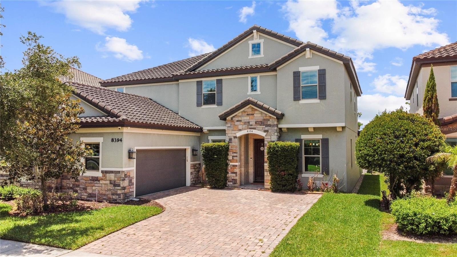 8394 Lookout Pointe Drive, FL
